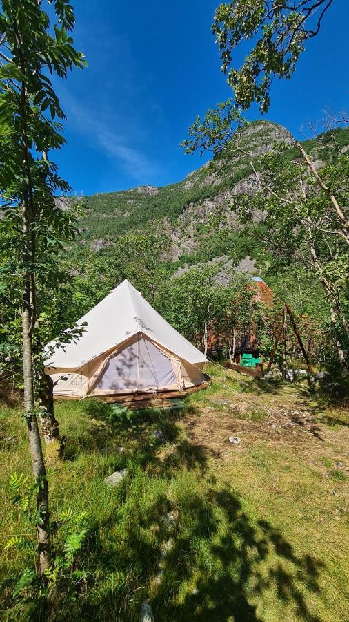 Hardanger Basecamp Hostel Osa Bagian luar foto