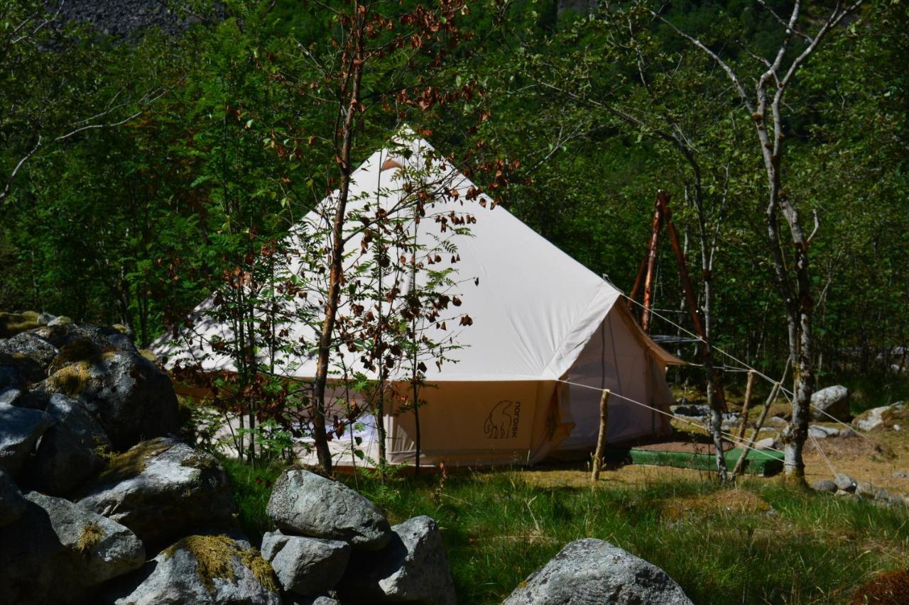 Hardanger Basecamp Hostel Osa Bagian luar foto