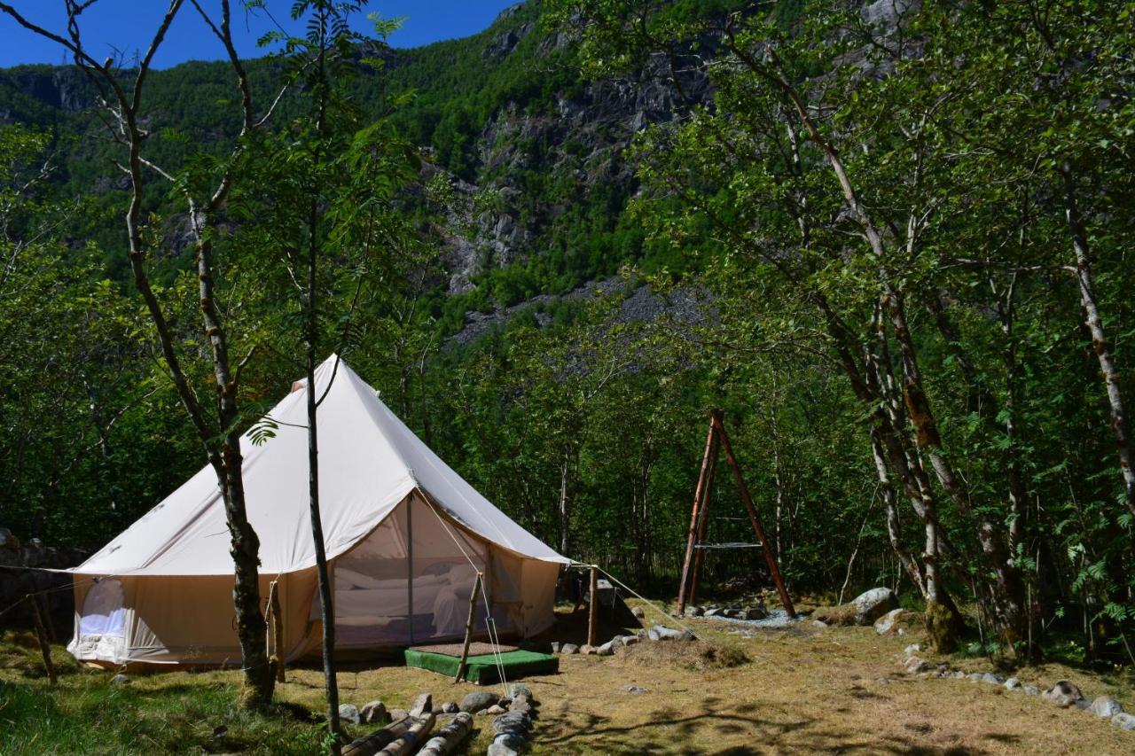 Hardanger Basecamp Hostel Osa Bagian luar foto